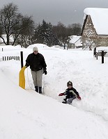 Tom loved snow