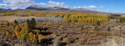 Picturesque autumn Sierra