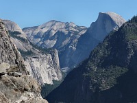 Half Dome ve stínu.