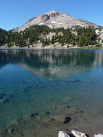 Lassen Peak a Lake Helen.