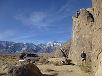 Alabama Hills spojují krásné výhledy s příjemným lezením.