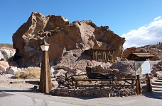 A typical Calico - a house wedged under a rock so that no roof 
			needed to be built.