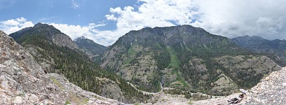 By merging of Bear and Red Mountain Creeks, Uncompaghre River begins, accompanied by a Million Dollar Highway between Ouray and Silverton.