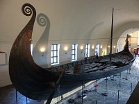 Vikingská pohřební loď.