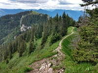 We picked a ridge crest trail with minimum of people.