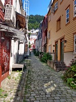 Bergen: we found such pretty back alleys.