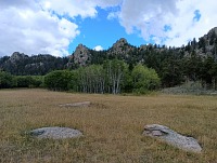 Kolem Twin Mountains.